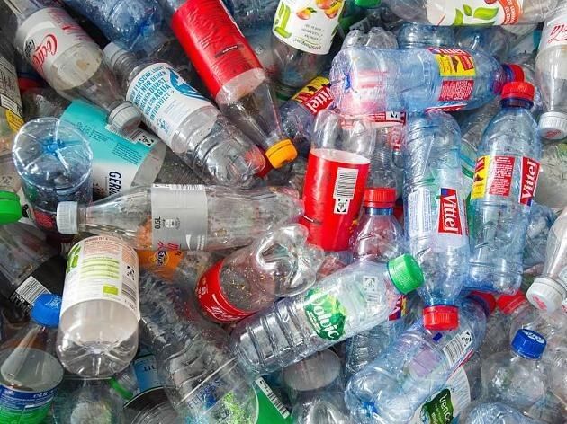 pot gantung limbah plastik