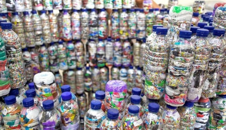 Cara Memadatkan Plastik Bekas Mudah untuk Pengelolaan Limbah