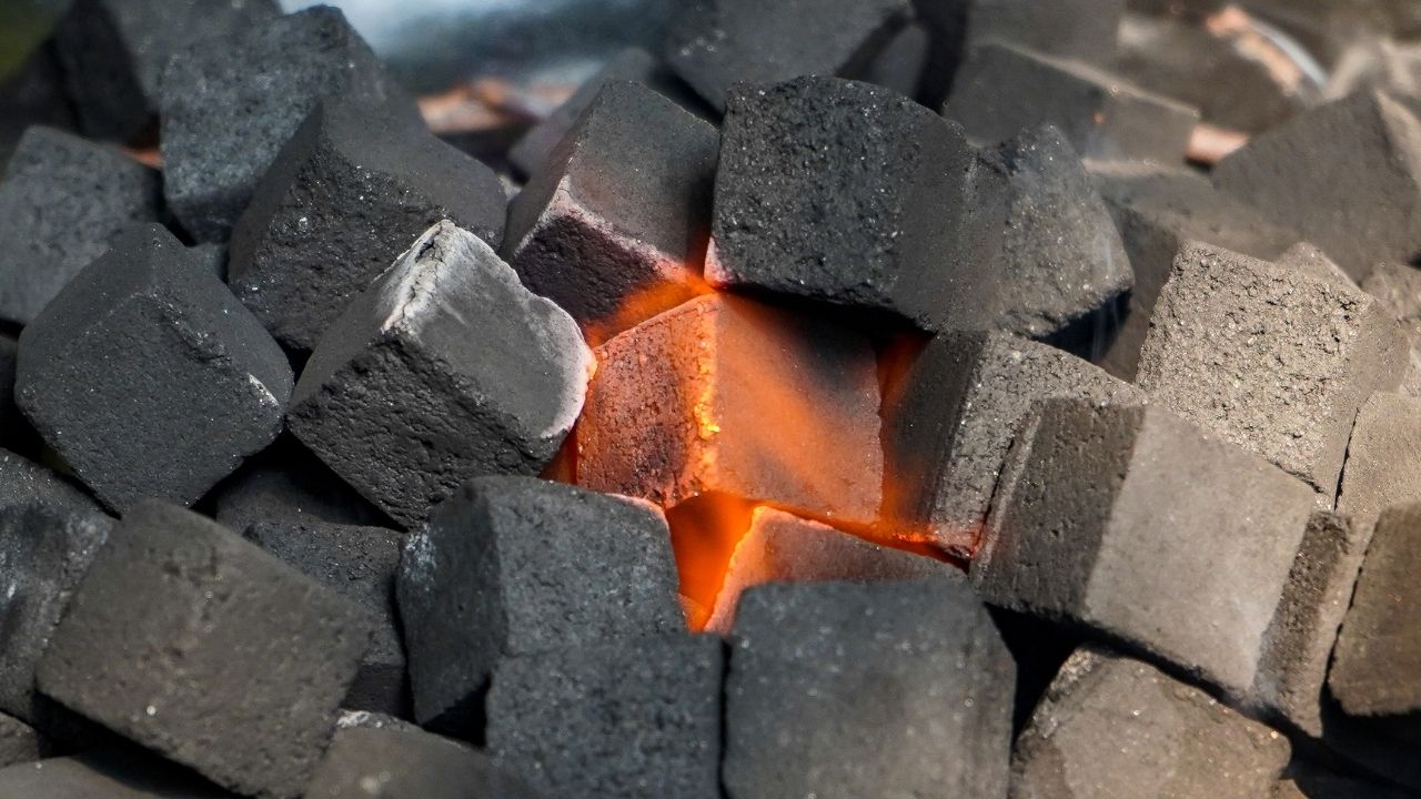 Cara Mengolah Arang Jadi Briket Agar Lebih Bernilai