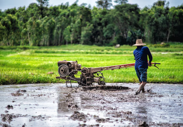 Hand Tractor Praktis Untuk Petani Solusi Modern Pengolahan